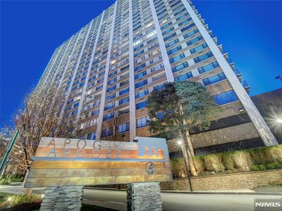250 Gorge Rd APT 27I, Cliffside Park, NJ, 07010