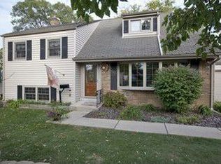 513 Longwood Dr, Chicago Heights, IL