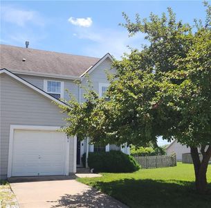 1301 S 5th St E, Louisburg, KS, 66053