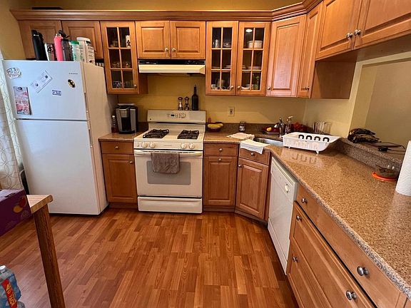 2nd image of 36 Quince Ct