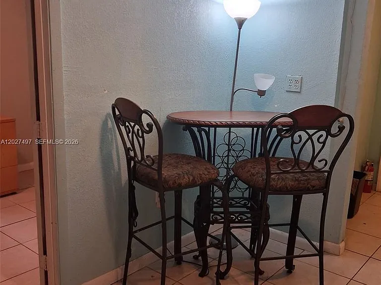 1800 Pinehurst Dr #1 — Photo 4