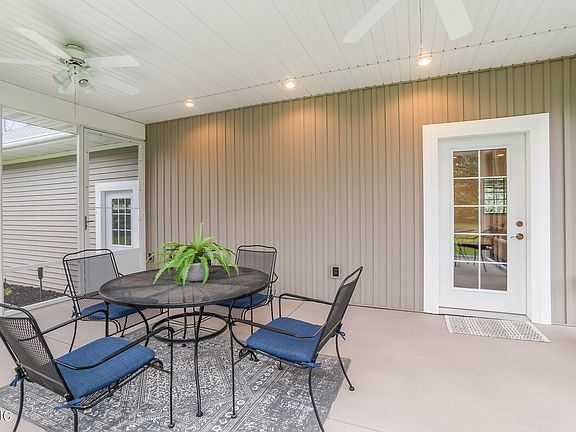 5th image of 21400 Saint Mary Way