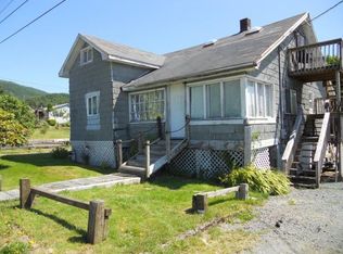 112 7th St, Garibaldi, OR 97118