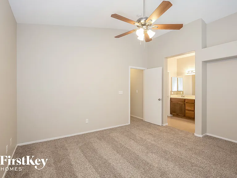 5313 Fall Meadows Ave — Photo 7