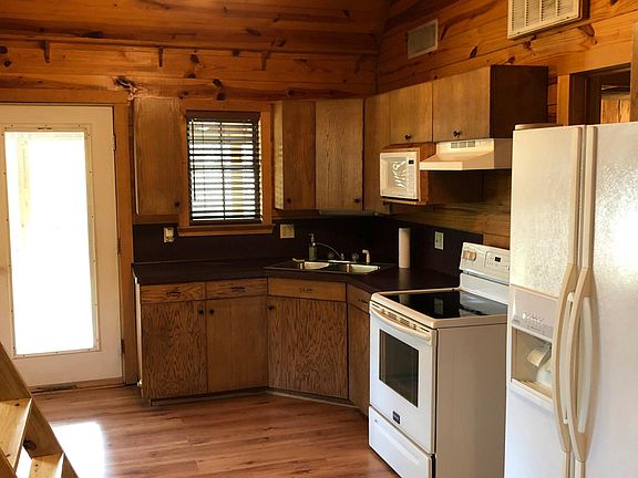 2nd image of 4655 Potter Ln