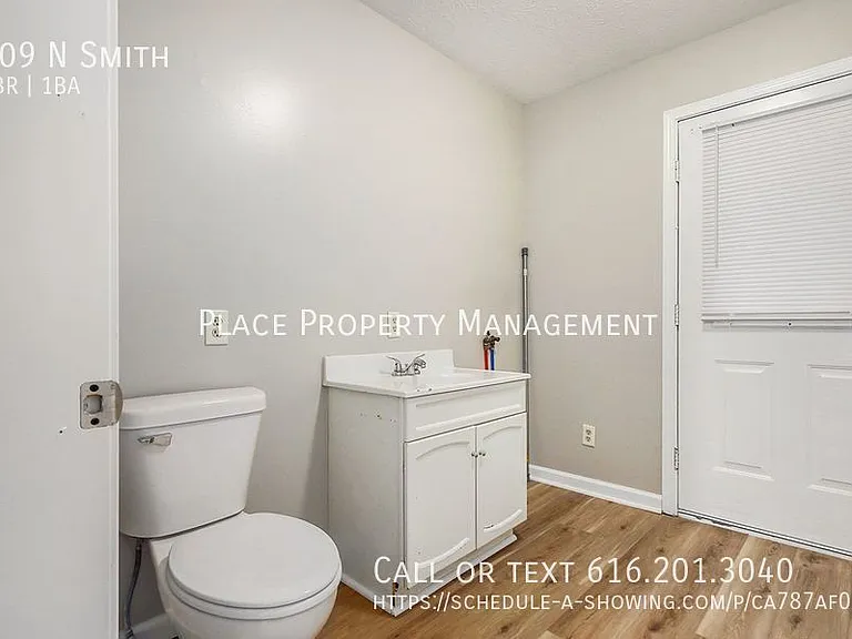 409 N Smith St — Photo 5
