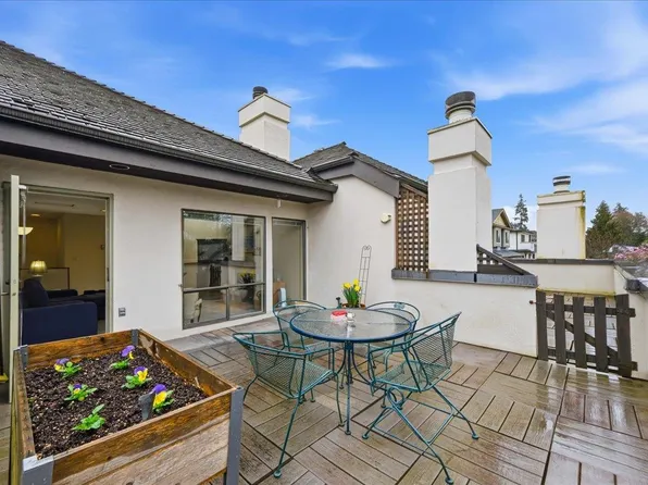 5730 Carnarvon St #6, Vancouver, BC V6N 4E7