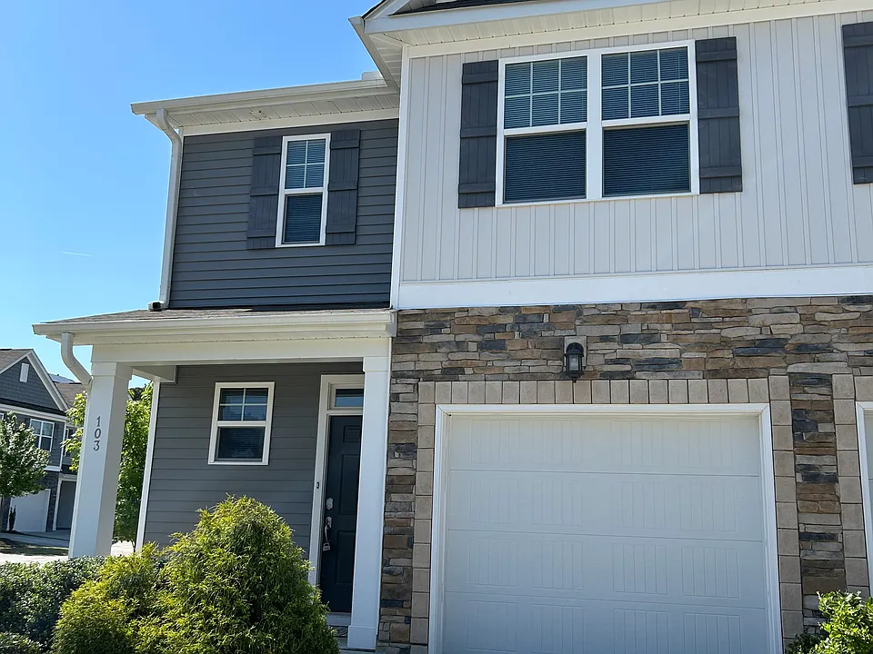 103 Bedivere Ln