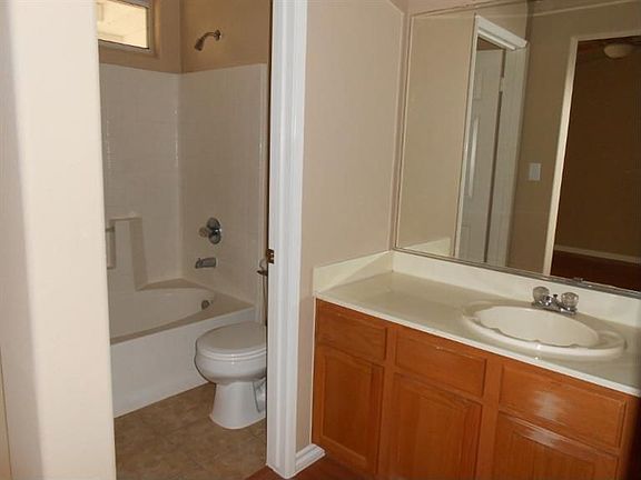 5th image of 8411 Ailanthus Ct