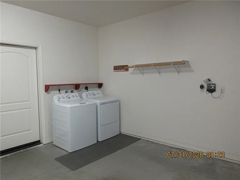 3658 N Irving St — Photo 11