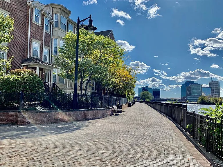 200 Dey St #283 — Photo 7