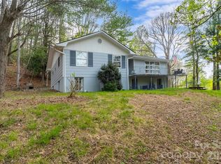 98 Limberlost Dr, Hendersonville, NC 28739