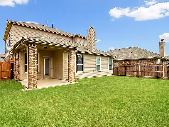 15841 Oak Pointe Dr — Photo 8