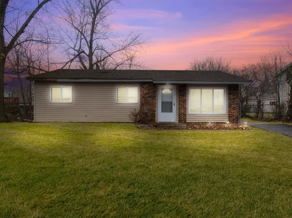 219 Monterey Dr, Bolingbrook, IL 60440