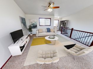 260 Vernon Dr UNIT 2, Harrisburg, SD 57032