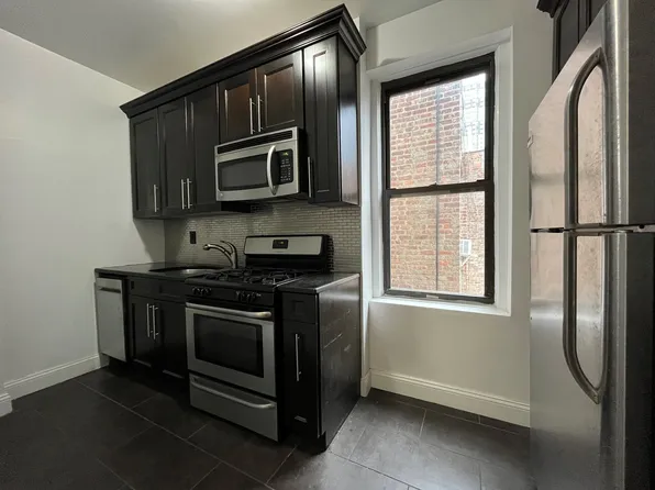 414 West 44th Street image 1 of 5