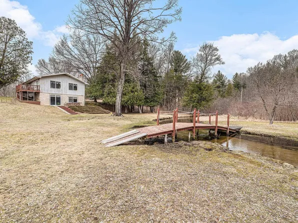 1840 W 16th Rd, Mesick, MI 49668