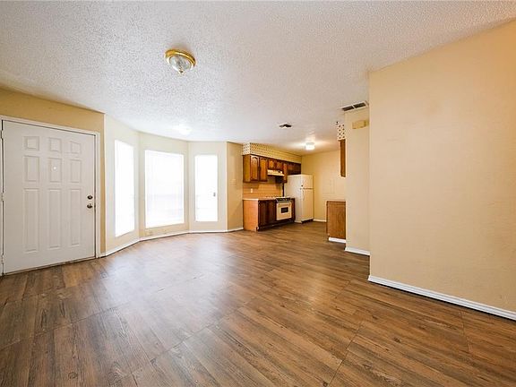 3rd image of 6641 Rhine Dr