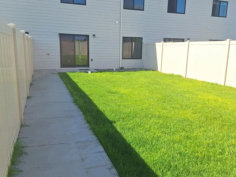 705 S Oak St — Photo 7