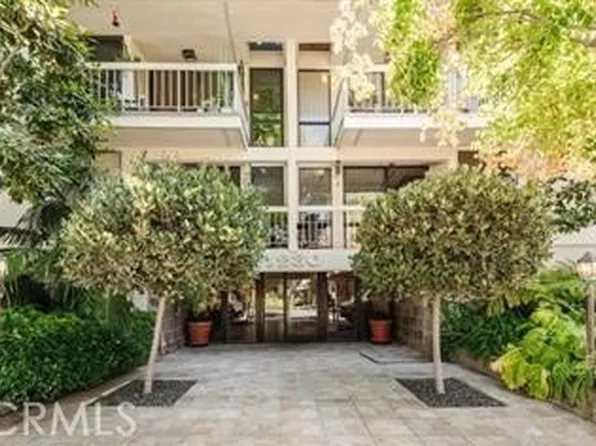 1230 N Sweetzer Ave APT 114, West Hollywood, CA 90069