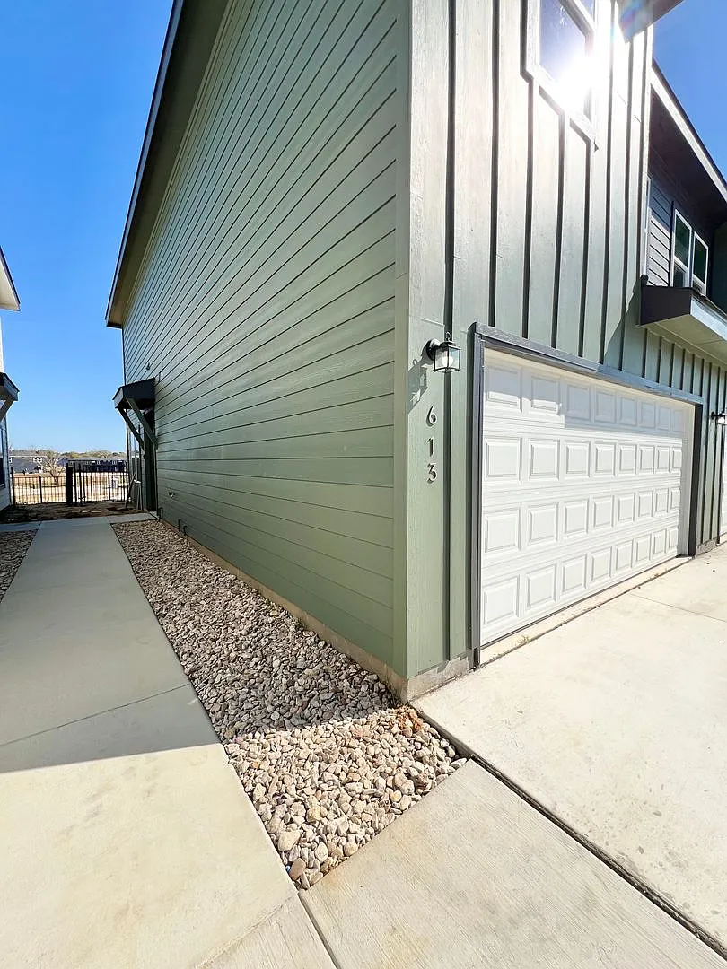 Building Photo - 3501 E Renfro St #613