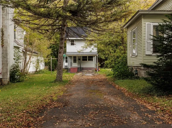 122 N James St, Carthage, NY 13619