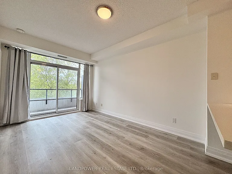 399 Spring Garden Ave #212 — Photo 12