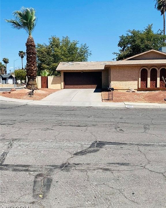 2nd image of 4428 Casa Sencia St