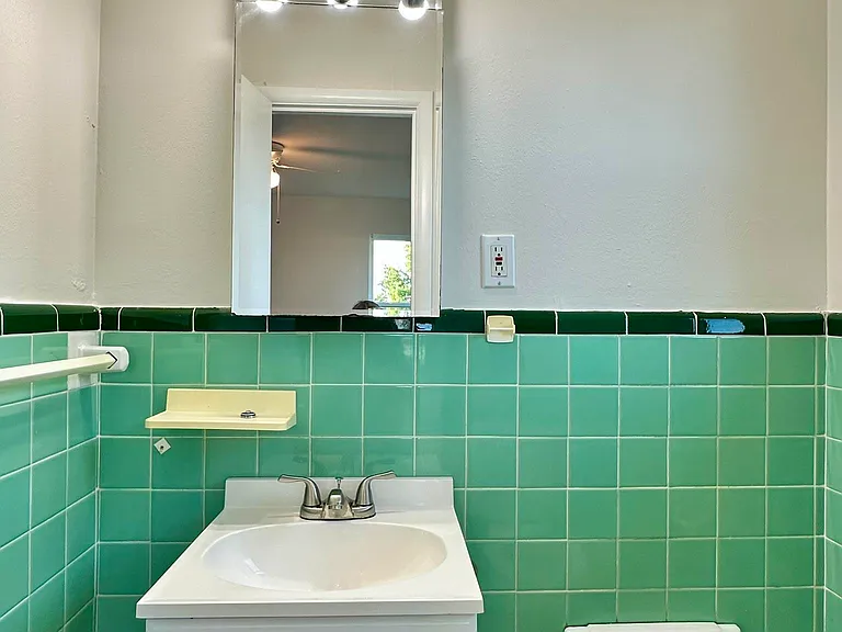 4300 Phillips Dr — Photo 12