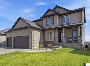 1330 Blue Spruce Dr, Lincoln, NE 68505