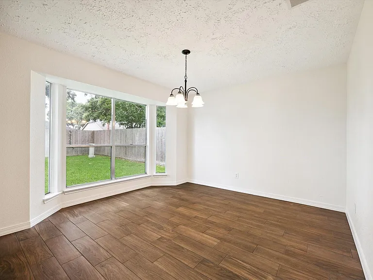1534 Valley Landing Dr — Photo 14