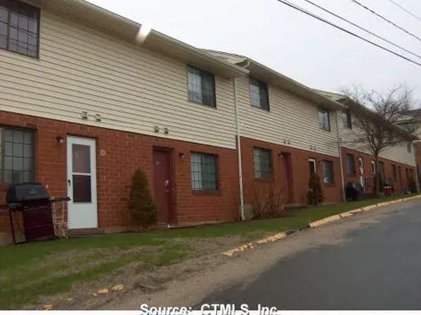 497 Scott Rd APT 11, Waterbury, CT 06705