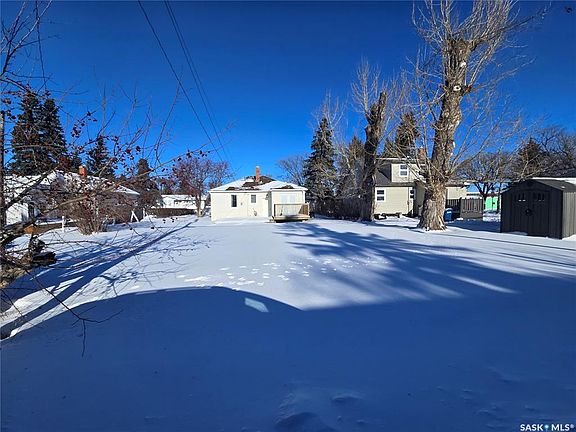 3rd image of 603 3rd STREET