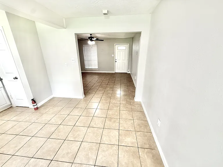 16814 David Glen Dr — Photo 3
