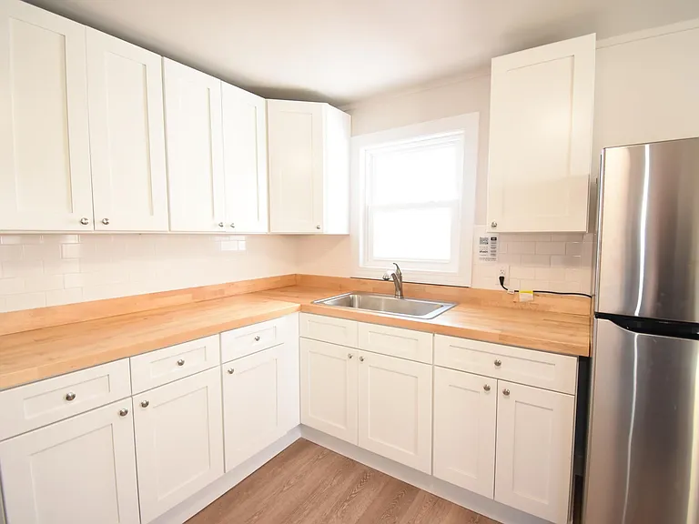 174 Main Rd #2 — Photo 2