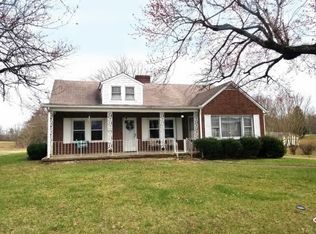 1573 Grit Rd, Hurt, VA 24563