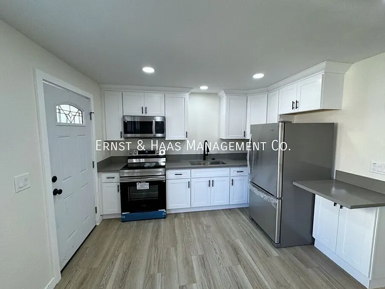 774B Cherry Ave — Photo 5