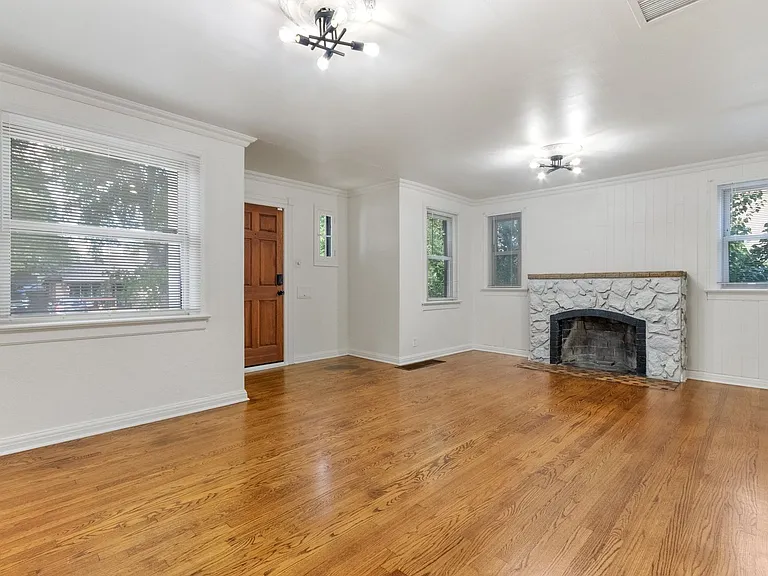 654 S Bryant St — Photo 40
