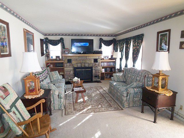 2nd image of 525 N Jefferson St