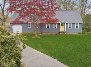 237 Cedar Ave, East Greenwich, RI 02818