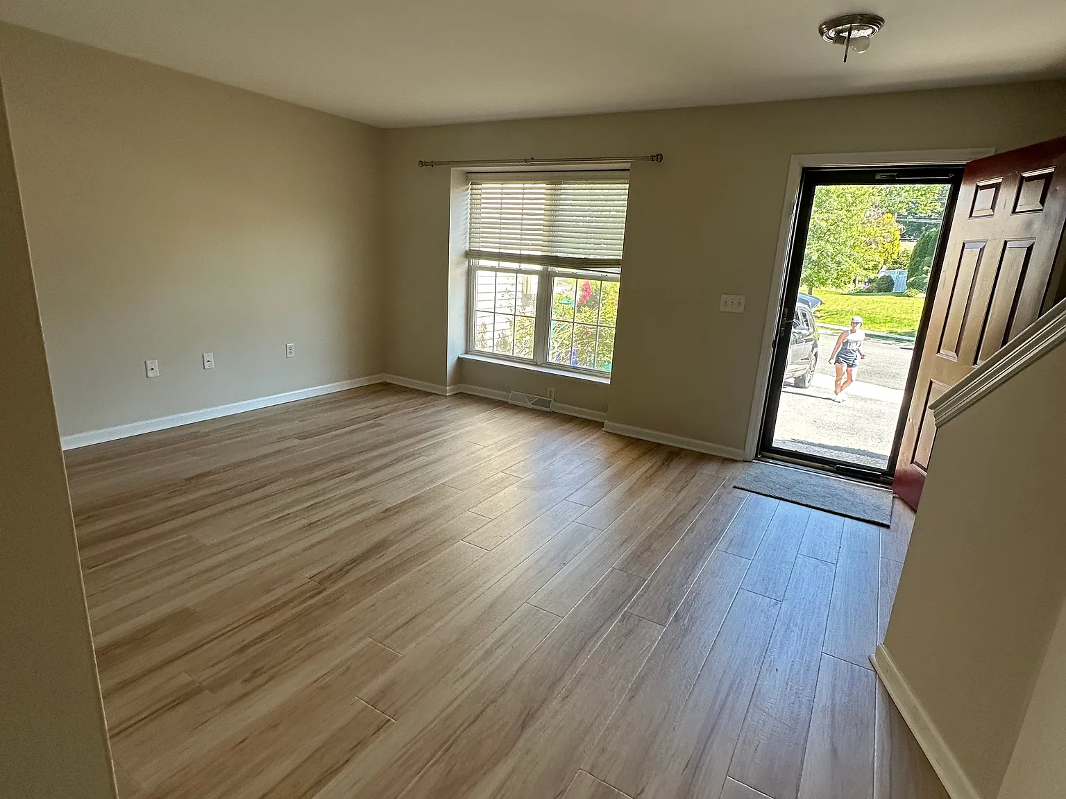 2 bed, 1246 sqft, $1,800 — Photo 3