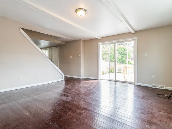 635 McLain St, Pittsburgh, PA 15210