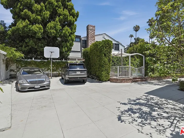317 S Burlingame Ave — Photo 39