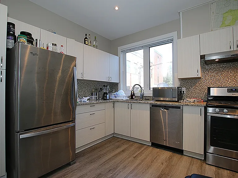 97 4th Ave — Photo 6