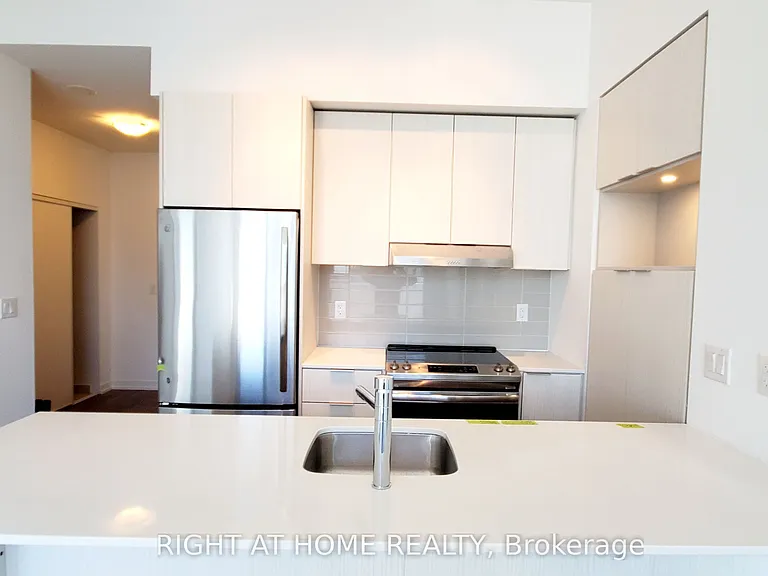 2520 Eglinton Ave W #1901 — Photo 27