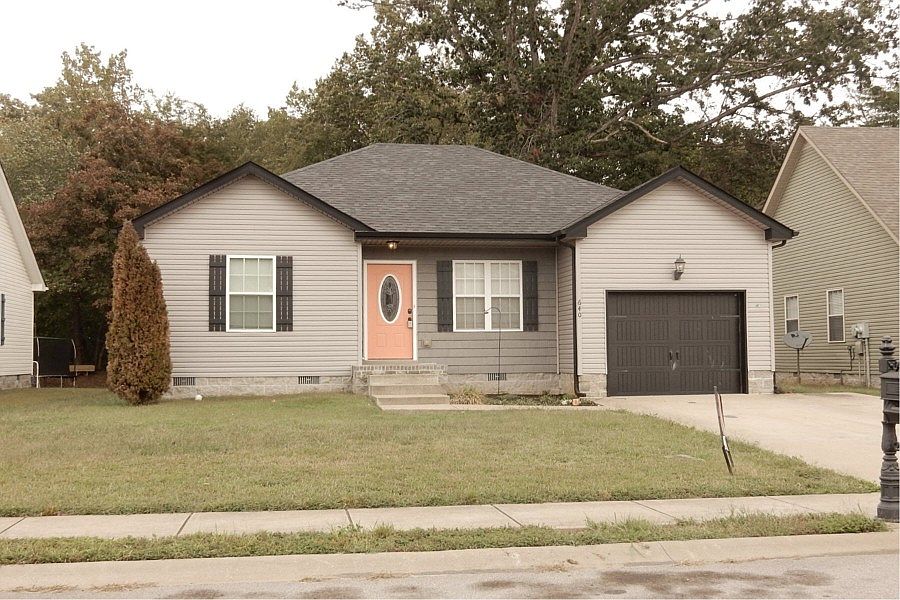 1st image of 640 Fox Hound Dr