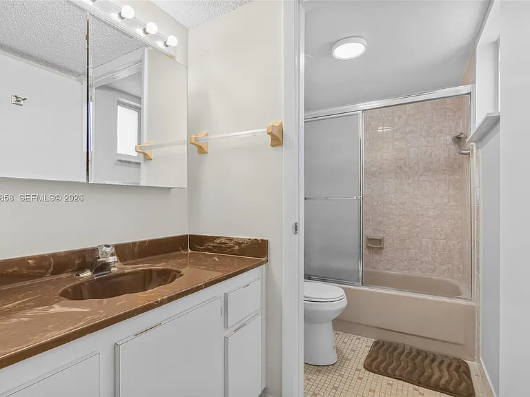 4141 Collins Ave #201 — Photo 15