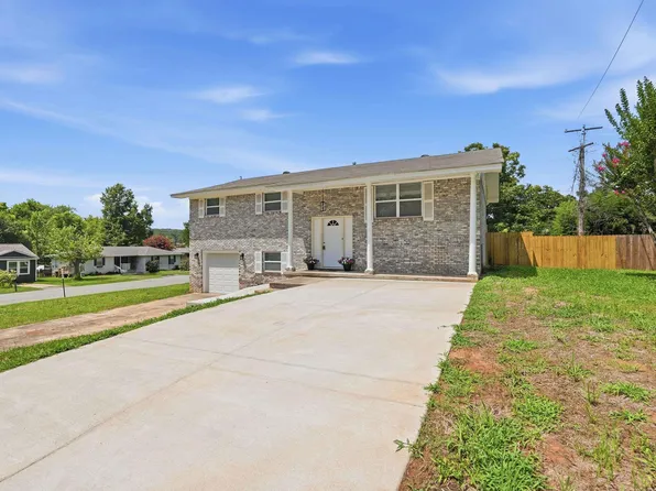 1717 W 55th St, North Little Rock, AR 72118