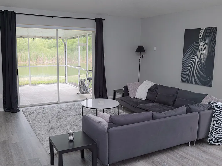 1637 Maximilian Dr — Photo 5