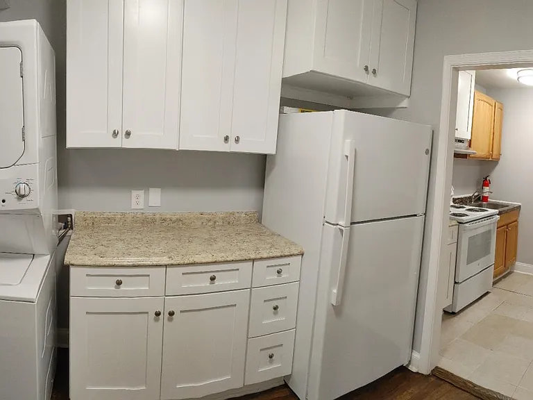 1827 D St NE #2 — Photo 2